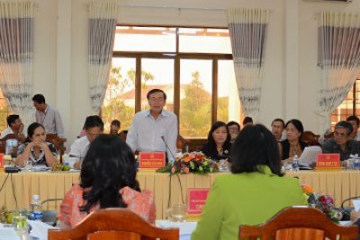 Đoàn giám sát của Hội đồng Dân tộc Quốc hội làm việc tại tỉnh Kon Tum