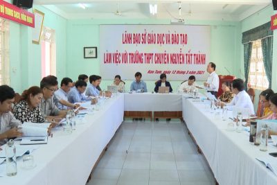 Sở GD&ĐT tỉnh Kon Tum làm việc với Trường THPT Chuyên Nguyễn Tất Thành
