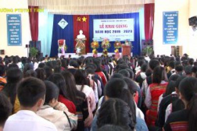 Tỉnh Kon Tum khai giảng năm học mới
