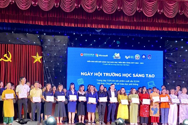 Kon Tum vinh dự có 03 sản phẩm TOP150 xuất sắc E2VN tham gia Diễn đàn đổi mới sáng tạo giáo dục trên nền tảng CNTT năm học 2022-2023.