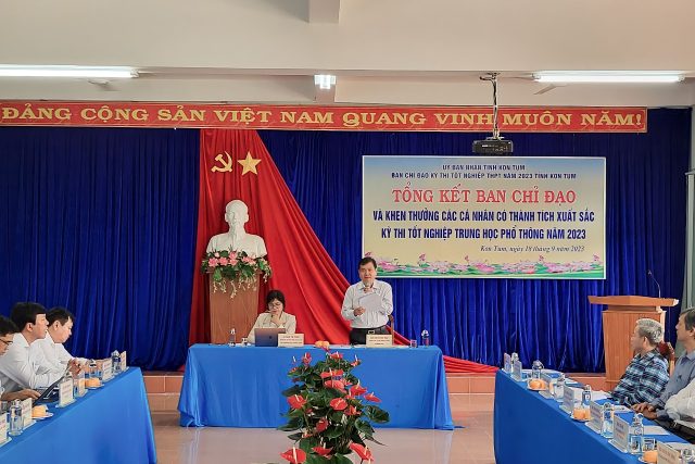 Tổng kết Ban Chỉ đạo và khen thưởng các cá nhân có thành tích xuất sắc Kỳ thi tốt nghiệp Trung học phổ thông năm 2023
