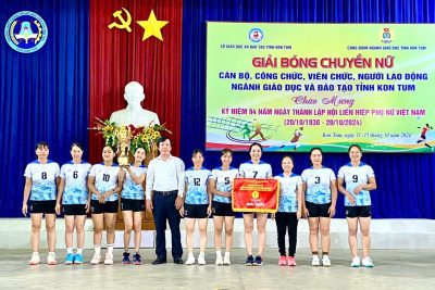 Bế mạc Giải bóng chuyền nữ cán bộ, công chức viên chức, người lao động ngành Giáo dục và Đào tạo tỉnh Kon Tum